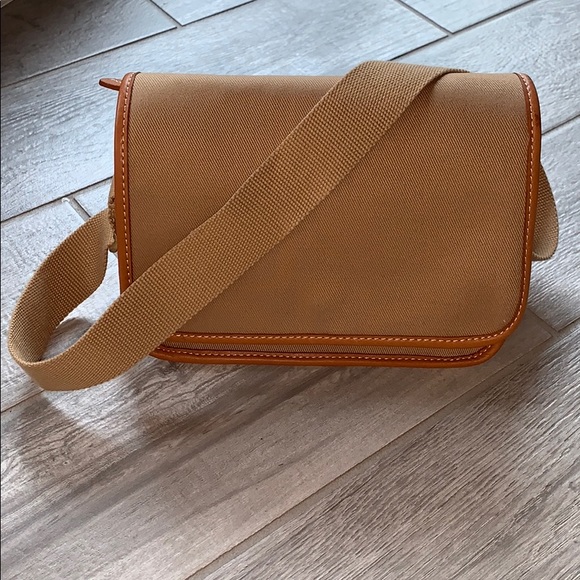 Lands' End Handbags - NWOT Lands End Canvas Shoulder Bag